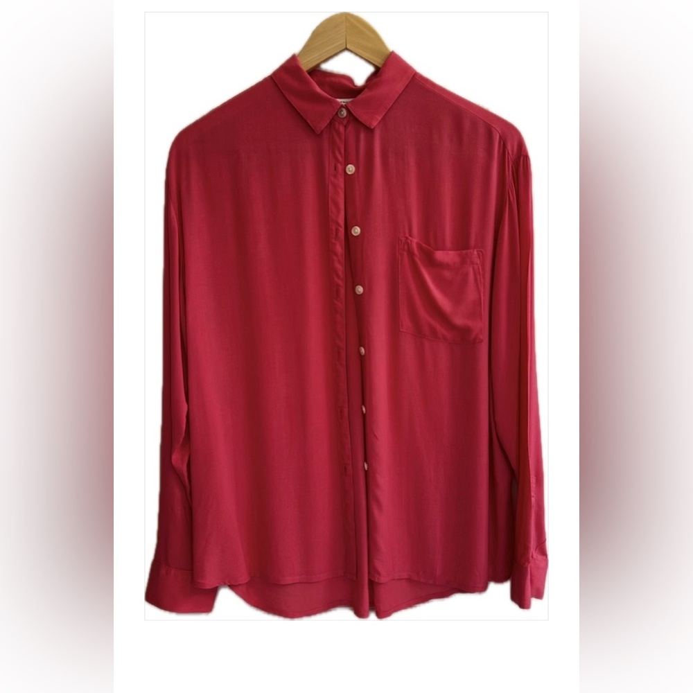 American Eagle Size Small Coral Button-up shirt